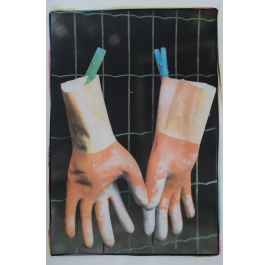 Handschuhe aus der Serie "Kindheitshaus"